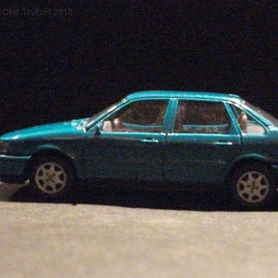 ww2-0041-01-ax-vw-passat-blautuerkis-006-dscf7254