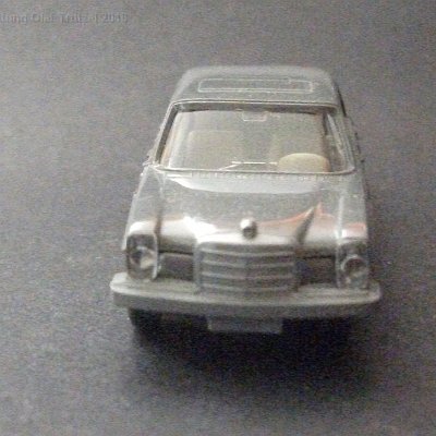 ww2-0141-03-b-mercedes-200-grau-018-dscf5342