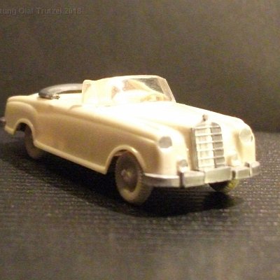 ww2-0143-02-a-mb-220-cabrio-55-hgg-antra-beige-angeklzh-stern-070110-dscf3910