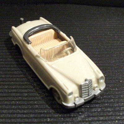 ww2-0143-02-a-mb-220-cabrio-55-hgg-antra-beige-angeklzh-stern-070110-dscf3911