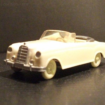 ww2-0143-02-a-mb-220-cabrio-55-hgg-antra-beige-angeklzh-stern-070110-dscf3915