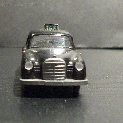 ww2-0149-03-mb-180-taxi-breiter-grill-blinker-bemalt-085120-dscf4751