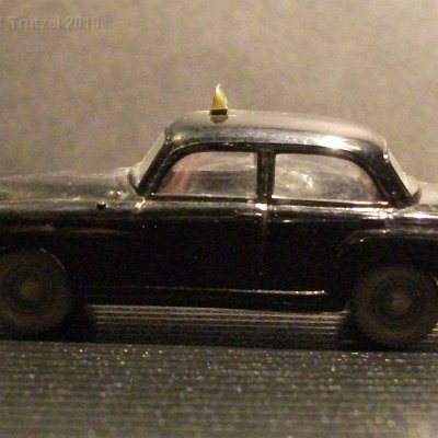 ww2-0149-03-mb-180-taxi-breiter-grill-blinker-unbemalt-085120-dscf4761