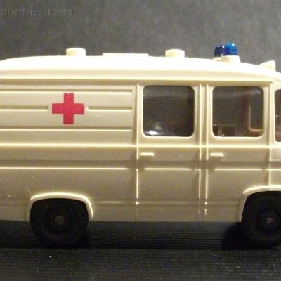 ww2-0278-02-c-mb-l-406-krankenwagen-drk-rotkreuz-chassis-silber-lr-006010-dscf8503