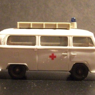 ww2-0320-15-ge-vw-t2-drk-dagelbgrau-erhaben-altweiss-altweiss-druck-top-020035dscf8317