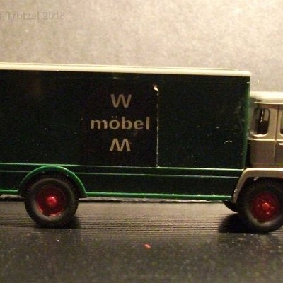 ww2-0425-01-c-magirus-100-d-7-moebelwagen-kofferseiten-laubgruen-020035-2w-dscf4615