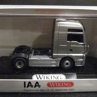 ww2-0506-01-man-tg-a-xxl-zm-silber-iaa-2001-dscf1373