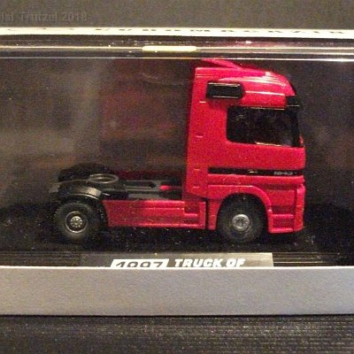 ww2-0508-01-mb80e-actros-roter-truckpftheyear1997-dscf1711