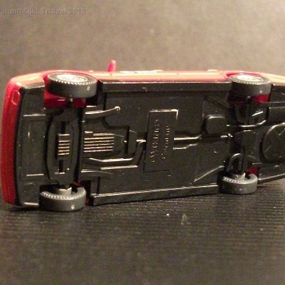 ww2-0600-24-mb-230-e-feuerwehr-112-elw-orangerot-007009-dscf0084