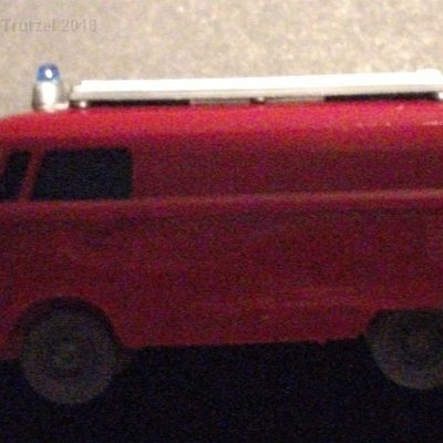 ww2-0603-03-c-vw-t1-feuerwehr-fw-kasten-klhs-035-dscf3575