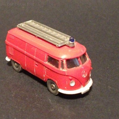 ww2-0603-06-vw-t1-feuerwehr-fw-grosses-heckfenster--2w-085120-dscf1926