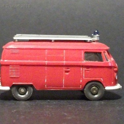 ww2-0603-06-vw-t1-feuerwehr-fw-grosses-heckfenster--2w-085120-dscf1927