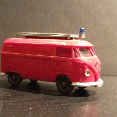 ww2-0603-06-xx-vw-t1-kasten-grf-rotton-ch-altweiss-085120-dscf5099