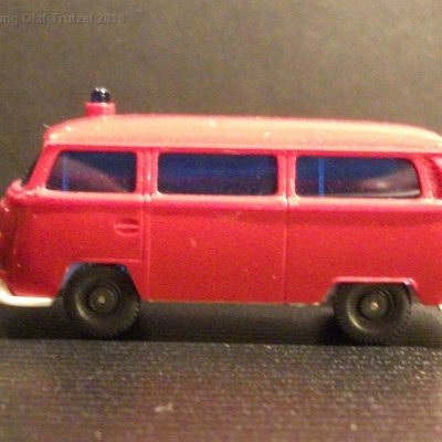 ww2-0603-10-b-vw-t2-feuerwehrch-grauweiss-fw-006013-dscf3834