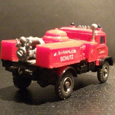 ww2-0604-04-b-unimog-fw-feuerwehr-pulverloeschfahrzeug-gesupert-049050080-dscf4157