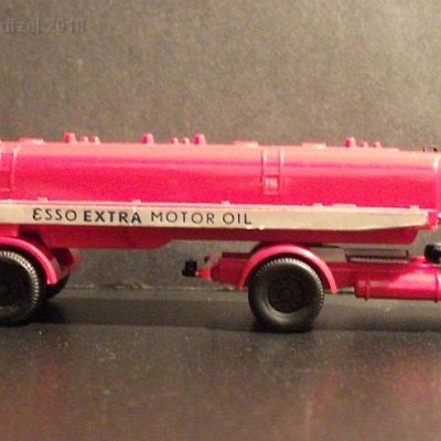 ww2-0790-11-henschel-hs-16-einfachkabine-esso-tanksattelzug-versupert-3w-090110-dscf9577