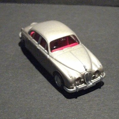 ww2-0813-02-jaguar-mk-ii-hellgoldmetallic-dscf3199