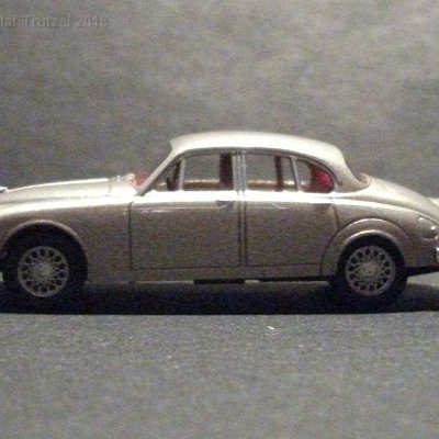 ww2-0813-02-jaguar-mk-ii-hellgoldmetallic-dscf3206