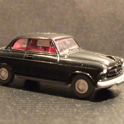 ww2-0823-01-b-borgward-isabella-limousine-schwarz-006-dscf5978