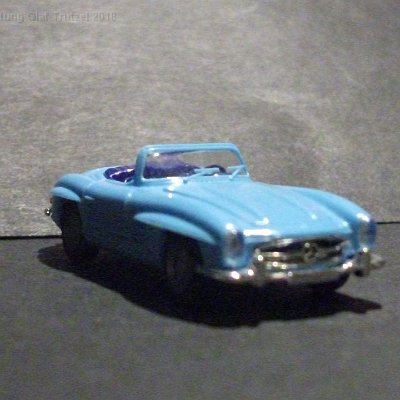 ww2-0834-02-a-mb-300-sl-cabrio-hellblau-dscf4248