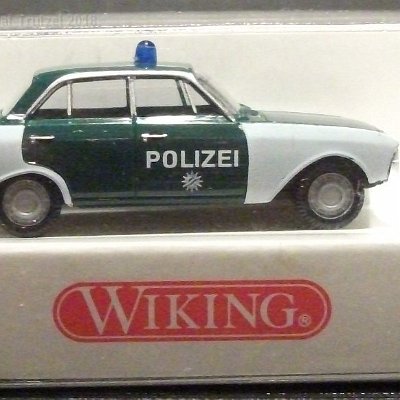 ww2-0864-02-ford-17-m-taunus-polizei-008-dscf3365