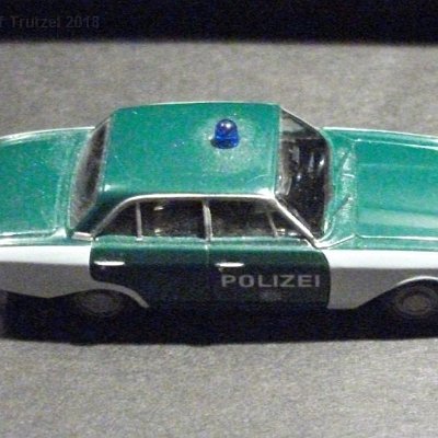 ww2-0864-02-ford-taunus-17-m-badewanne-polizei-012-dscf7269