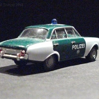 ww2-0864-02-ford-taunus-17-m-badewanne-polizei-012-dscf7270