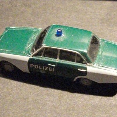 ww2-0864-02-ford-taunus-17-m-badewanne-polizei-012-dscf7274