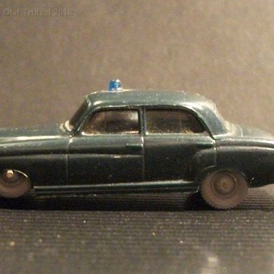 ww2-1040-06-mb-220-polizei-80proz-frontschaden-geriffelt-012-dscf5289