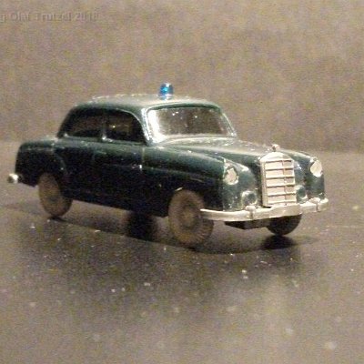 ww2-1040-06-mb-220-polizei-gerillteoelwanne-045080-dscf3318