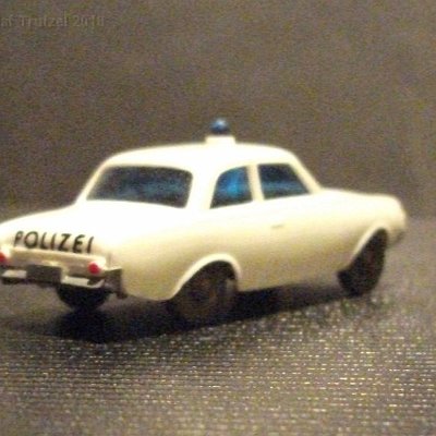 ww2-1040-12-d-ford-taunus-polizei-022040-dscf4282