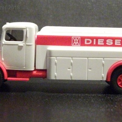 ww2-sondermodell-diesel-buessing-tankwagen-weiss-019-dscf4510