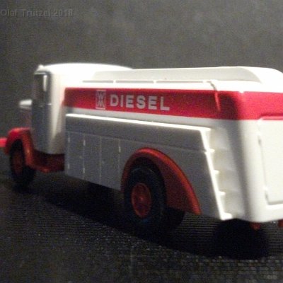 ww2-sondermodell-diesel-buessing-tankwagen-weiss-019-dscf4511