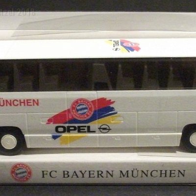 ww3-bayern-muenchen-werbemodell-mannschaftsbus-1994-o404-rhd-wieww2-0714-05-dscf0280