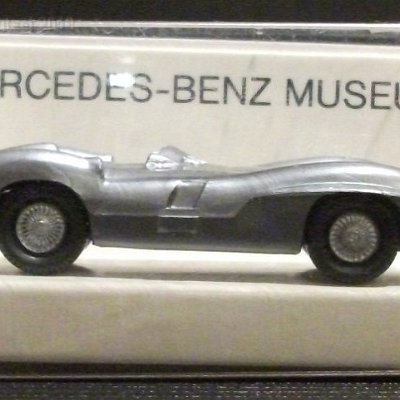 ww3-mb050-silberpfeil-mercedes-benz-museum-techno-classica-1992-020-dscf2845