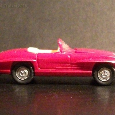 ww3-mb058-mb-cabrios-rot-in-videohuelle40-jahre-mercedes-sl-060-dscf6211