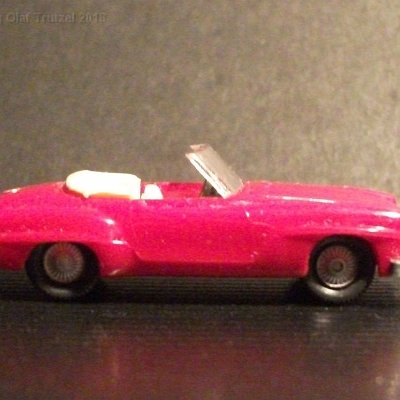 ww3-mb058-mb-cabrios-rot-in-videohuelle40-jahre-mercedes-sl-060-dscf6217