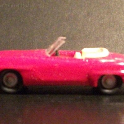 ww3-mb058-mb-cabrios-rot-in-videohuelle40-jahre-mercedes-sl-060-dscf6221