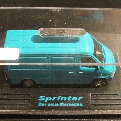 ww3-mb071 -mb-sprinter-blautürkis-pc-box-der-neue-mercedes- s-010015-dscf7915