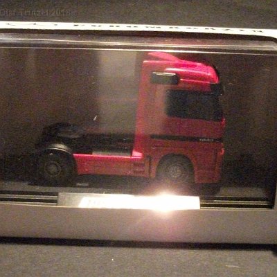 ww3-mb080e-mercedes-truck-of-the-year-1997-rot-euromagazin-pc-box-020-dscf4793