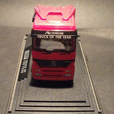 ww3-mb080e-mercedes-truck-of-the-year-1997-rot-euromagazin-pc-box-020-dscf4802
