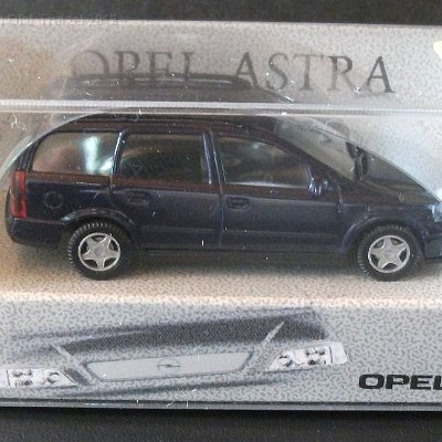 ww3-opel003-opel-astra-caravan-kombi-008-dscf2806