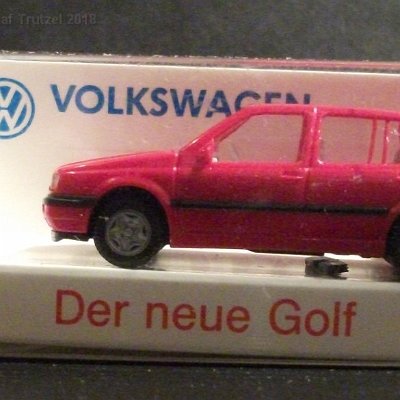 ww3-vw016b-golf-iii-4-tuerig-rot-der-neue-golf-oeffentlichkeisarbeit-010-dscf7964