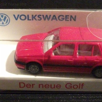 ww3-vw016b-golf-iii-4-tuerig-rot-der-neue-golf-oeffentlichkeisarbeit-010-dscf7965