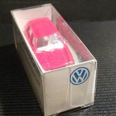 ww3-vw016b-golf-iii-4-tuerig-rot-der-neue-golf-oeffentlichkeisarbeit-010-dscf7966