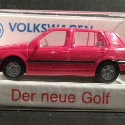 ww3-vw016b-golf-iii-4-tuerig-rot-oeffentlichkeitsarbeit-010-dscf6450