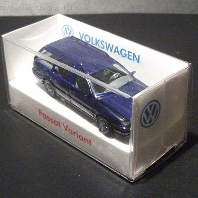 ww3-vw030c-vw-passat-variant-stahlblau-pc-box-009-dscf2419