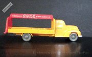 ww1-0560-02-c-ford-3500-getraenkewagen-coca-coola-090-mit-flaschenleisten-dscf8124