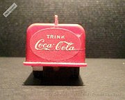 ww1-0560-02-c-ford-getraenkewagen-coca-cola-mit-geklebten-getraenkekosten-050080-dscf1410.jpg