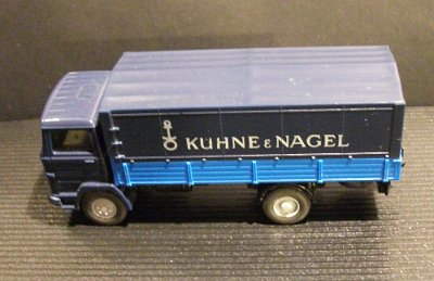 WW2-0437-02-X-MB-1317-Pritschen-LKW-Kuehne-und-Nagel-010016-DSCF3804